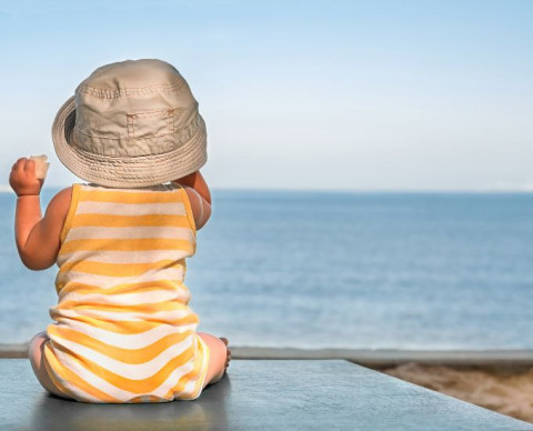 Nos 5 conseils pour des vacances sereines avec un bébé